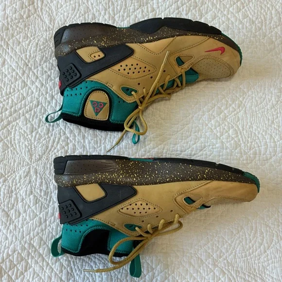 Nike ACG Air Mowabb Trail/Hiking Shoes - Picture 4 of 9